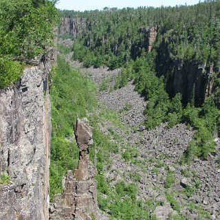 In Ouimet provincial park