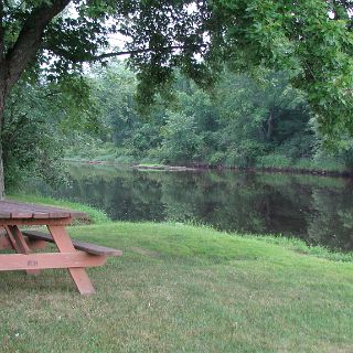 A quiet wayside park along Wisconsin Highway 13. Wisconsin does an impressive job of maintaining these waysides along their scenic routes.