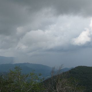 Angry skies await our decent into the Roan Mountain state park area.