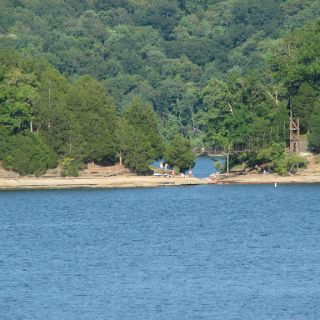 Dale Hollow lake scene