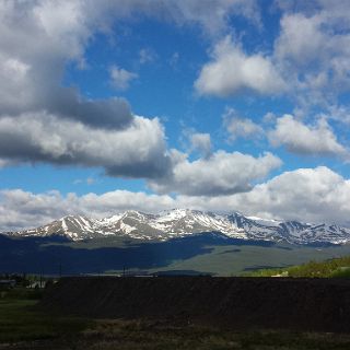 Our morning greating at the hotel in Leadville. Mt. Ebert and Mt. Massive, both over 14,000 ft