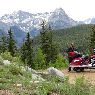 Climbing to Molas pass