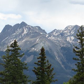 Climbing to Molas pass     - Mt. Snowdon