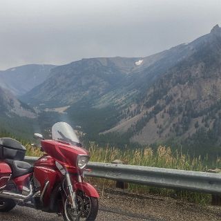 Beartooth Highway - in the rain : Touring