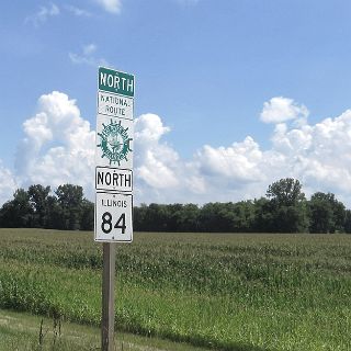 On the Great River road east bank : Touring