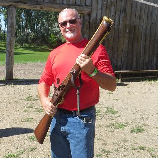 A Blunderbuss typical of the ones that were used as bow guns on the Corps Piroguess : Touring