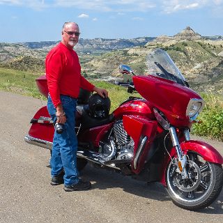 Entering the Northern section of the Theodore Roosevelt National Park : Touring