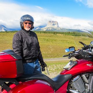 On the Chief Highway (17) on our way to Watrerton, Alberta, CN : Touring