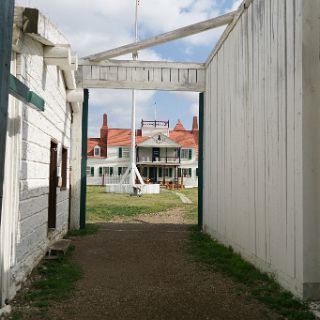 Fort Union Trading Post National Historic Site : Touring