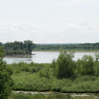 Yellowstone meets the Missouri : Touring