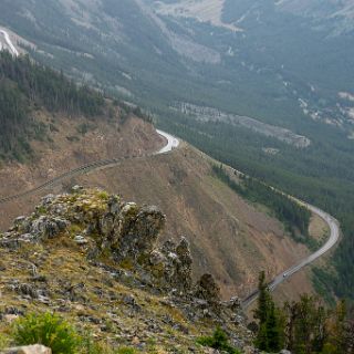 Beartooth Highway - in the rain : Touring