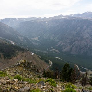 Beartooth Highway - in the rain : Touring