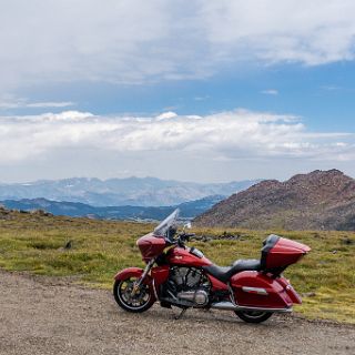 Beartooth Highway - in the rain : Touring