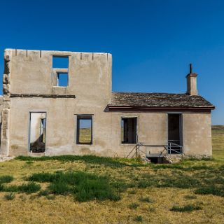 A stop at Fort Laramie going into Nebraska : Touring