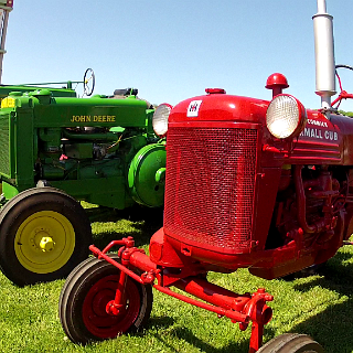 Tractor show in Dayton